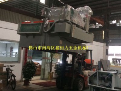 福建客戶不銹鋼鍋片蝕刻機(jī)裝車發(fā)貨！